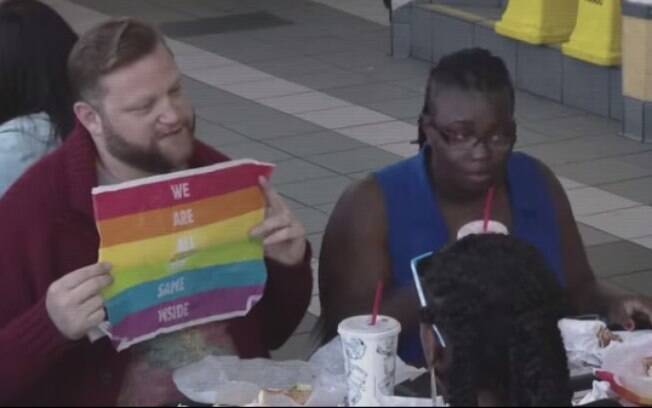 Todos somos iguais por dentro é a mensagem do Proud Whopper do Burger King de São Francisco