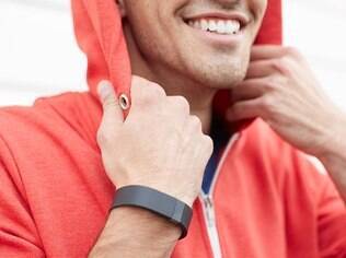 FitBit tem 50% do mercado de pulseiras inteligentes nos primeiros meses deste ano