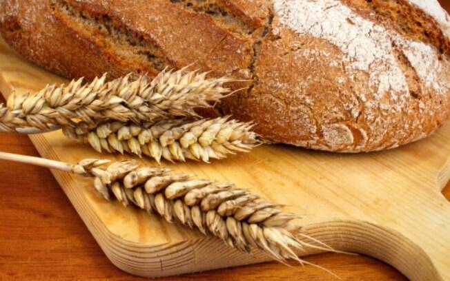 O glúten está presente em alimentos à base de trigo, aveia, centeio e cevada