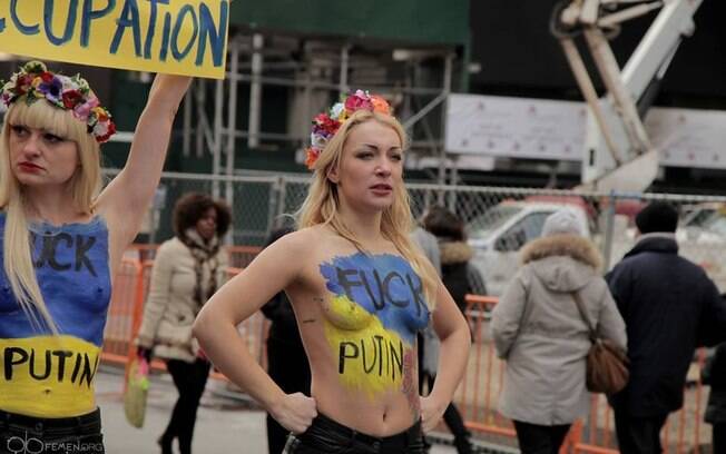 07 de Março - Na praça Times Square, em Nova York, ativistas protestaram contra as ações da Rússia na Ucrânia. Foto: Femen/Divulgação