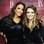 Ivete Sangalo e Cláudia Abreu posam juntas para foto nos bastidores das gravações. Foto: Divulgação/TV Globo
