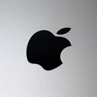 Apple faz recall de adaptador de tomada