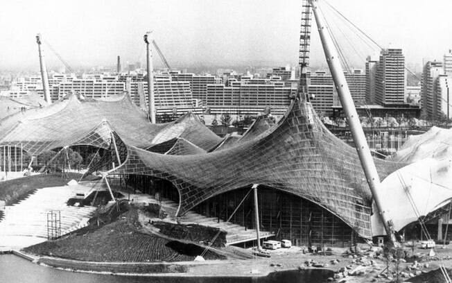 A vista do Estádio Olímpico com o toldo en forma de lagarta, desenhado pelo arquiteto de Stuttgart, professor Gunter Behnisc