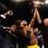 Ao lado dos filhos, Anderson Silva é declarado vencedor da luta contra o "inimigo" Chael Sonnen. Foto: Getty Images
