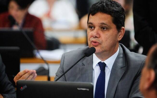 Ricardo Ferraço, senador do PSDB capixaba, formulou a proposta por entender que o imposto sindical é verba pública 