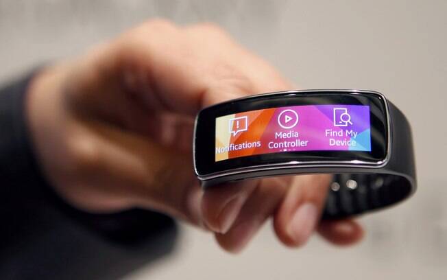 Samsung Gear Fit é pulseira que exibe notificações do smartphone