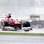 Fernando Alonso tem dificuldades para pilotar na pista muito molhada. Foto: EFE