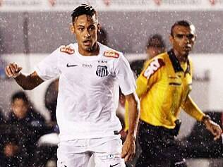  Santos empata, mas elimina o Joinville