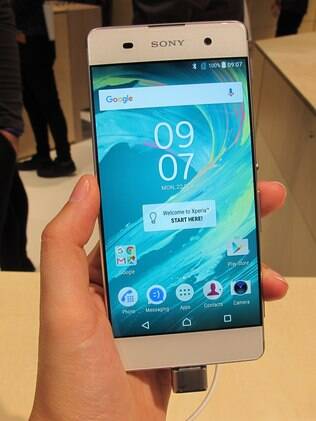 A Sony lançou os intermediários Xperia X e Xperia XA com poucas mudanças em relação a versões anteriores