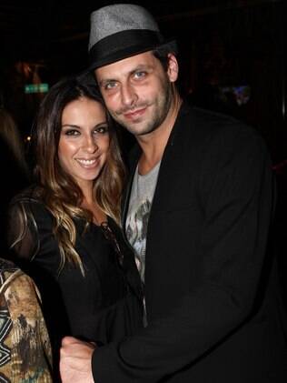 Henri Castelli celebrates his 36 birthday with his wife Juliana Despírito