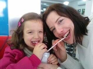 Renata e Valentina: mãe teve dificuldades para se adaptar à nova rotina