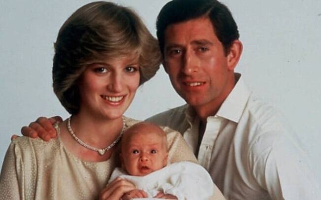 O nascimento de Príncipe William também foi cercado de expectativa. O filho de Diana e Charles veio ao mundo em 21 de junho de 1982
