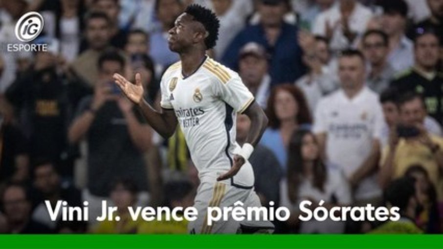 Vinícius Jr vence Prêmio Sócrates na cerimônia da Bola de Ouro