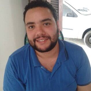 Fernando Dantas Vieira, de 23 anos, percebeu que a depressão e falta de lugar no mundo existiam porque se forçava a ser como não era: