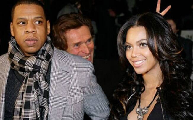 Willem DaFoe fez chifrinho em Beyoncé bem quando ela estava com o marido, Jay-Z, do lado