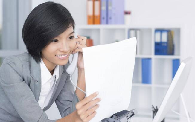 10. Telefone comercial: você realmente quer que seu futuro empregador te ligue no seu atual trabalho?. Foto: Thinkstock
