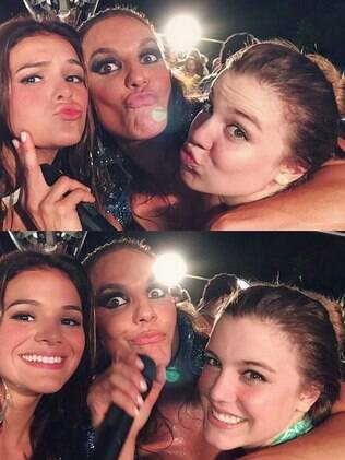 Bruna Marquezine, Ivete Sangalo e Alice Correa se divertem no carnaval de Salvador