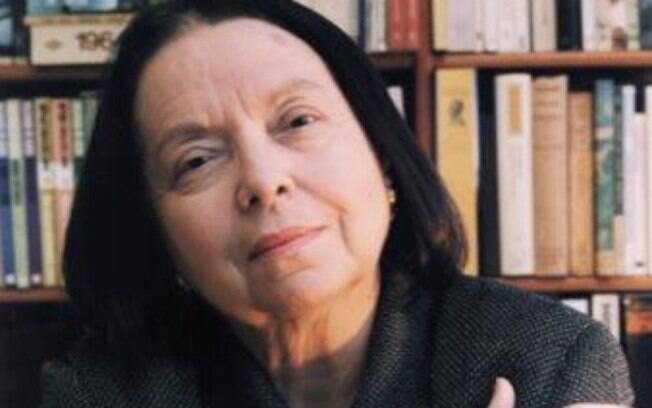 A escritora brasileira Nélida Piñon, que faz parte da ABL, também assinou o manifesto contra a censura prévia das biografias.