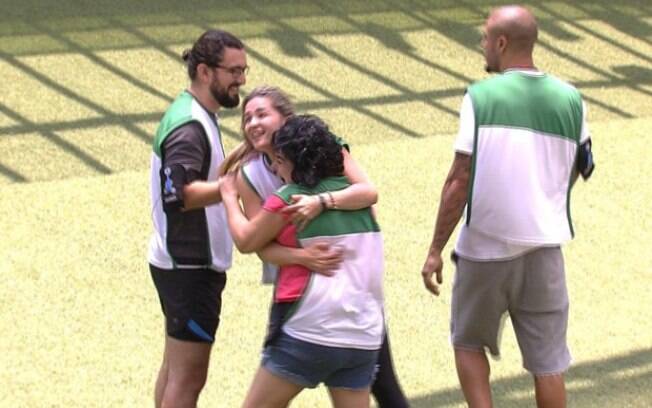Grupo verde vence prova da comida
