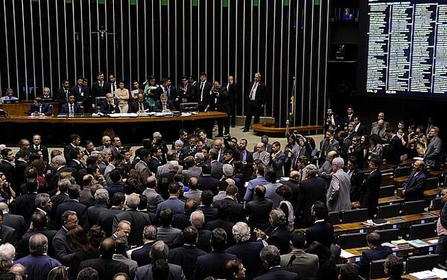 Primeira fase do julgamento de Dilma acontecerá na Câmara