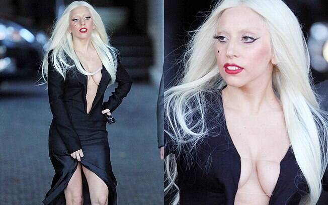 Lady Gaga também fez um show à parte com seu modelo