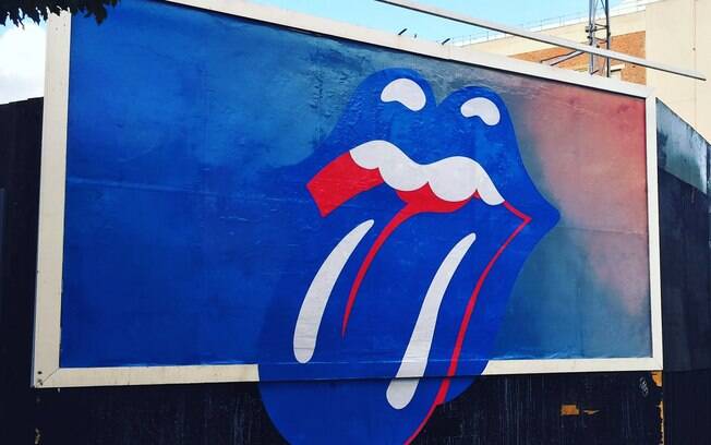 O logotipo alterado da banda Rolling Stones está causando uma enorme comoção entre os fãs nas redes sociais.