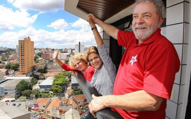 Dilma Rousseff visitou o ex-presidente Luiz Inácio Lula da Silva em São Bernardo do Campo (SP)