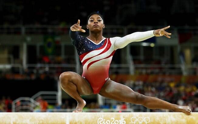 Americana Simone Biles é a maior promessa da ginástica artística e comandou os EUA na conquista do ouro Americana Simone Biles é a maior promessa da ginástica artística e comandou os EUA na conquista do ouro
