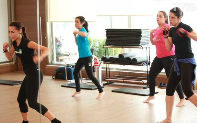 Aula de piloxing na academia BodyTech