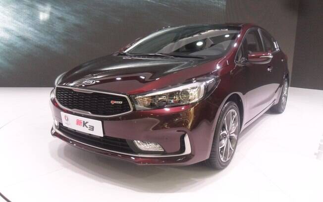 Kia Cerato renovado, conhecido como K3 na China