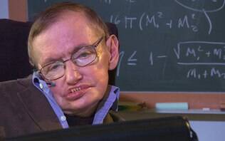 Stephen Hawking prevê desastre provocado pelo homem e abandono da Terra