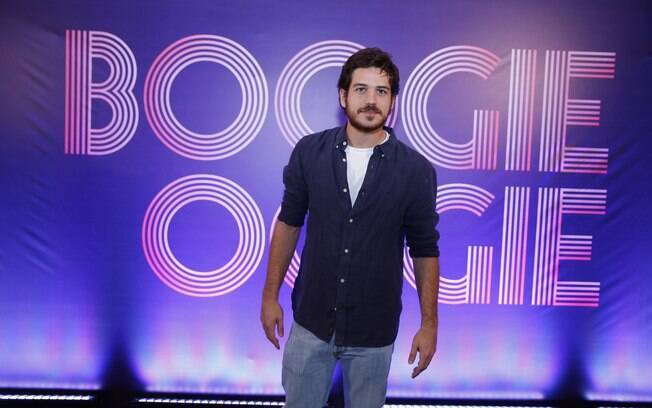 Marco Pigossi na coletiva de lançamento da novela 'Boogie Oogie'