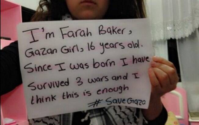 Farah Baker, 16, mora ao lado do hospital Al-Shifa, em Gaza, e pede o fim dos conflitos pelas redes sociais (29/07)