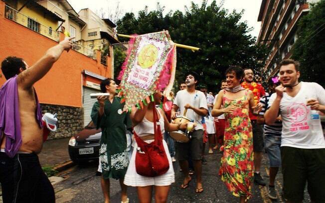 Acadêmicos da Cerca Frango faz segundo desfile na Pompéia