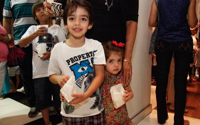 Luca e Isabella, filhos de Kaká, também participaram da festa, que aconteceu nesta terça-feira (17)