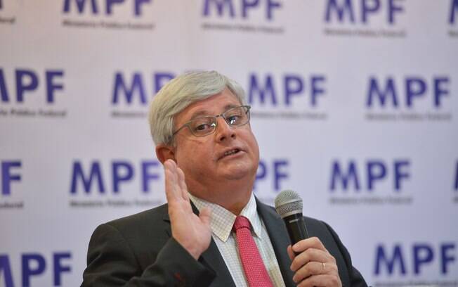 Rodrigo Janot conversou com jornalistas após sessão do Conselho Nacional do Ministério Público
