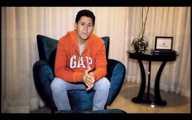 Gian grava vídeo e tranquiliza fãs