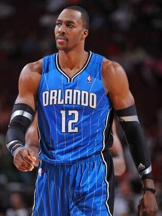 Globoesporte.com > Basquete - NOTÍCIAS - Técnico do Orlando Magic tenta  tornar Dwight Howard um jogador mais efetivo