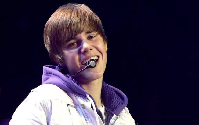 A prova de que as beliebers são malucas: uma delas pagou R$108 mil por uma mecha de cabelo de Justin Bieber. Foto: Reprodução