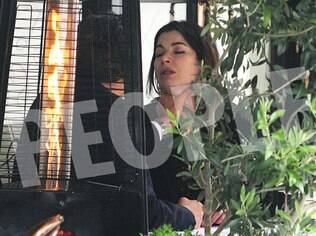 Nigella Lawson é agredida pelo marido em restaurante de Londres