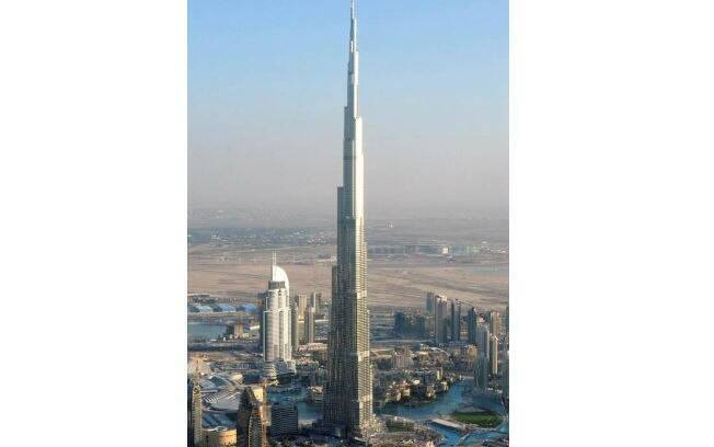 Burj Khalifa (Dubai, Emirados Árabes), 828 metros Burj Khalifa (Dubai, Emirados Árabes), 828 metros