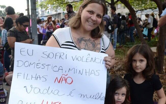 Assistente de projetos, Mirna Taino, de 33 anos, durante o protesto da Marcha das Vadias, em São Paulo