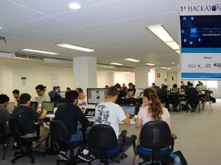 Maratona hacker da CET reuniu 51 pessoas