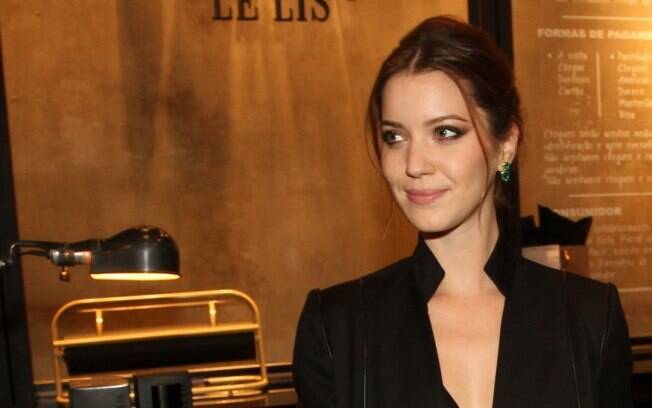 Nathalia Dill sobre elenco de