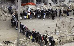 Rompimento de acordo deixa 270 rebeldes sírios sem saída em Homs