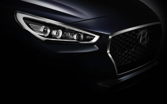 A nova grade, chamada de Cascata, estreia primeiro no Hyundai i30, antes de passar para o resto da linha da marca coreana. A nova grade, chamada de Cascata, estreia primeiro no Hyundai i30, antes de passar para o resto da linha da marca coreana.