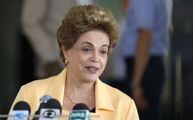 Comissão do impeachment aprovou a abertura do processo contra Dilma nesta segunda (11)