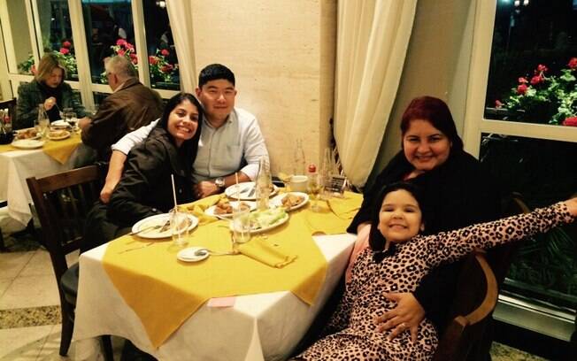 Depois de certa resistência, Maria Aparecida visitou Priscila em Curitiba, com a filha Michelle Depois de certa resistência, Maria Aparecida visitou Priscila em Curitiba, com a filha Michelle