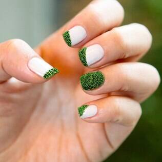 Unhas de caviar