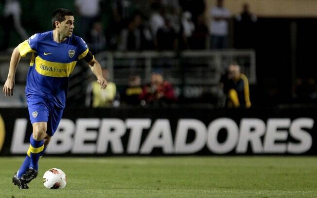 Riquelme em ação pelo Boca Juniors; ele é um dos principais carrascos dos brasileiros na Copa Libertadores Riquelme em ação pelo Boca Juniors; ele é um dos principais carrascos dos brasileiros na Copa Libertadores
